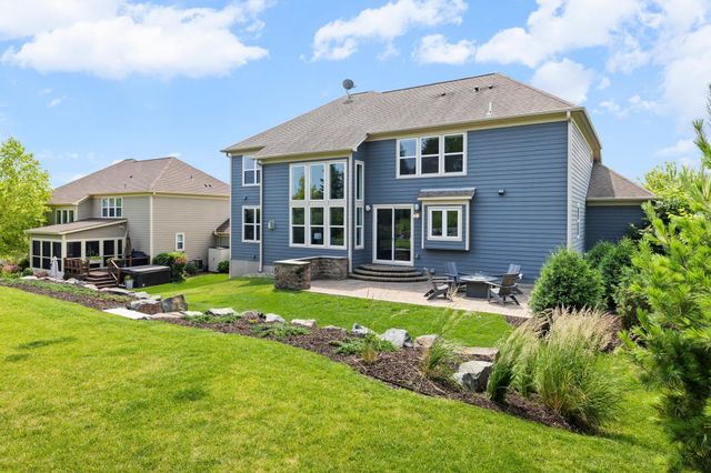 2550 Arrowhead Lane, Chanhassen, MN 55317