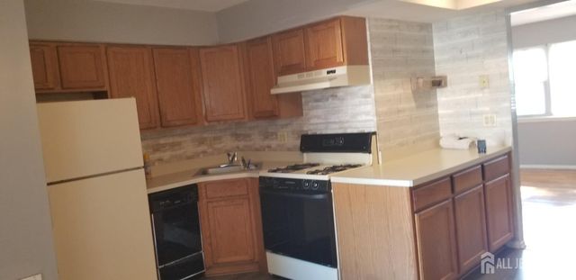 197 Evergreen Road 3A, Edison, NJ 08837