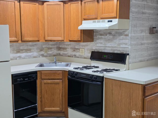 197 Evergreen Road 3A, Edison, NJ 08837