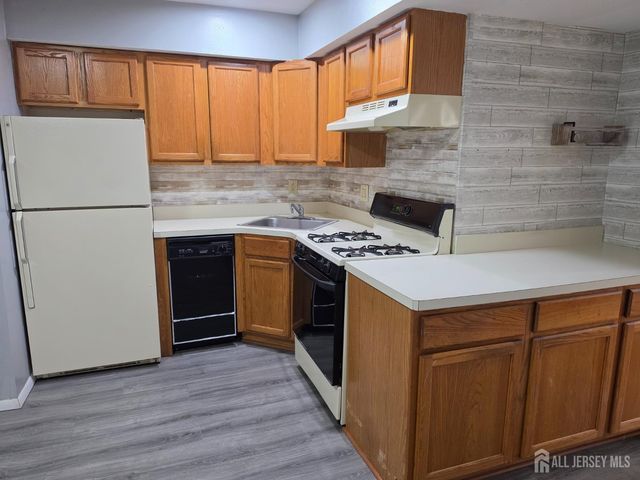 197 Evergreen Road 3A, Edison, NJ 08837