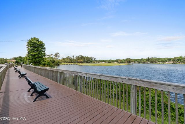 1075 N Middleton Drive NW, Calabash, NC 28467
