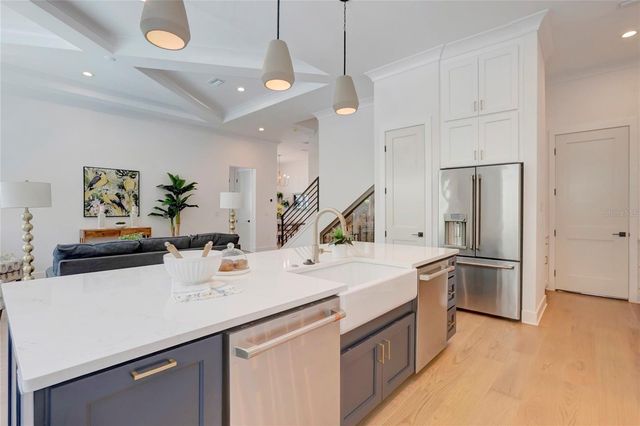 3106 W COACHMAN AVENUE, Tampa, FL 33611