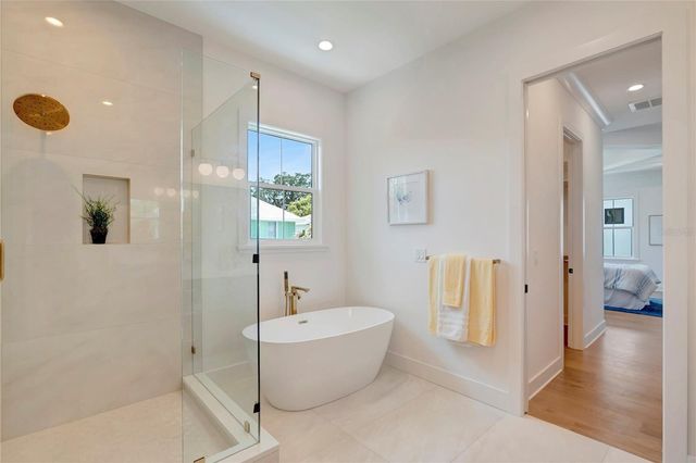 3106 W COACHMAN AVENUE, Tampa, FL 33611