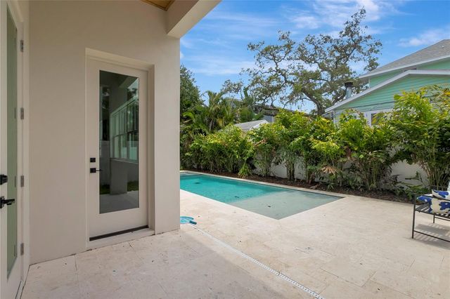 3106 W COACHMAN AVENUE, Tampa, FL 33611
