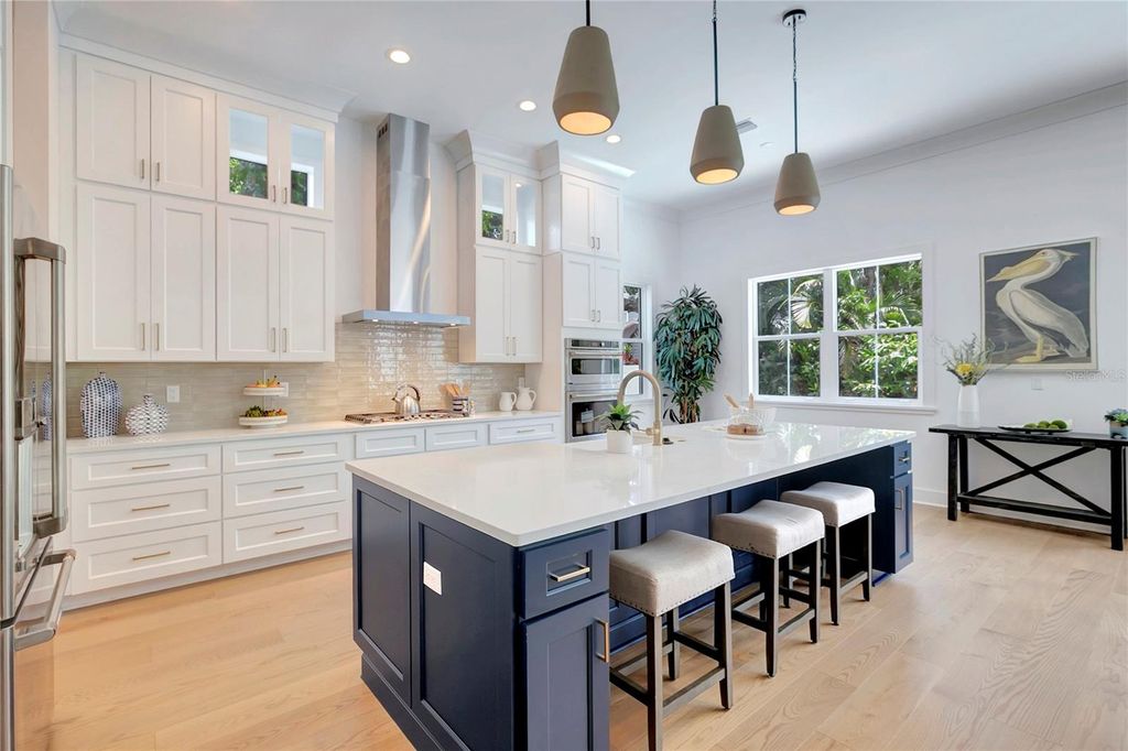 Image 19 of property listing at 3106 W COACHMAN AVENUE, Tampa, FL 33611