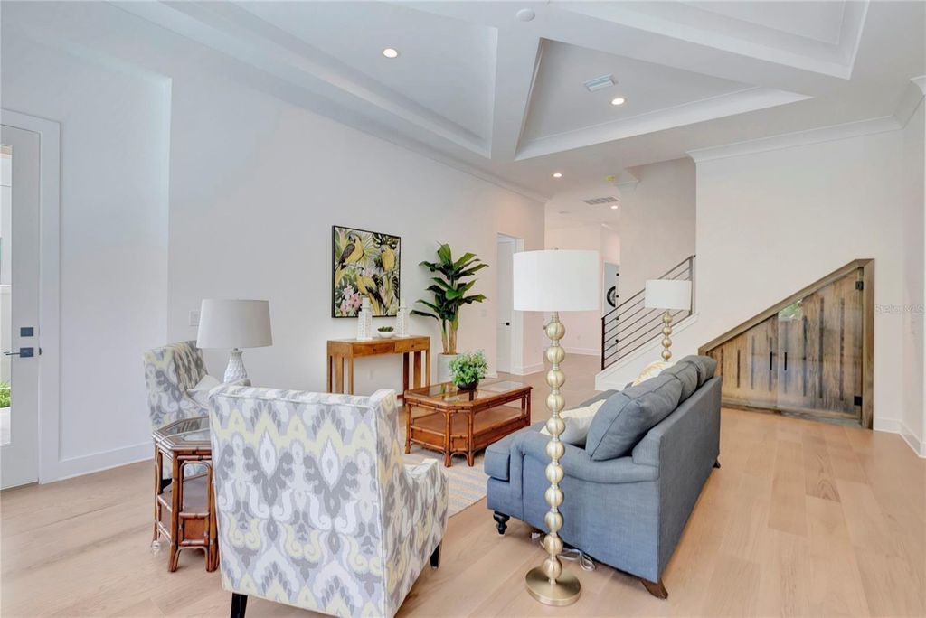 Image 20 of property listing at 3106 W COACHMAN AVENUE, Tampa, FL 33611
