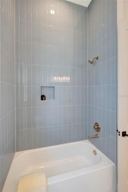 Image 33 of property listing at 3106 W COACHMAN AVENUE, Tampa, FL 33611