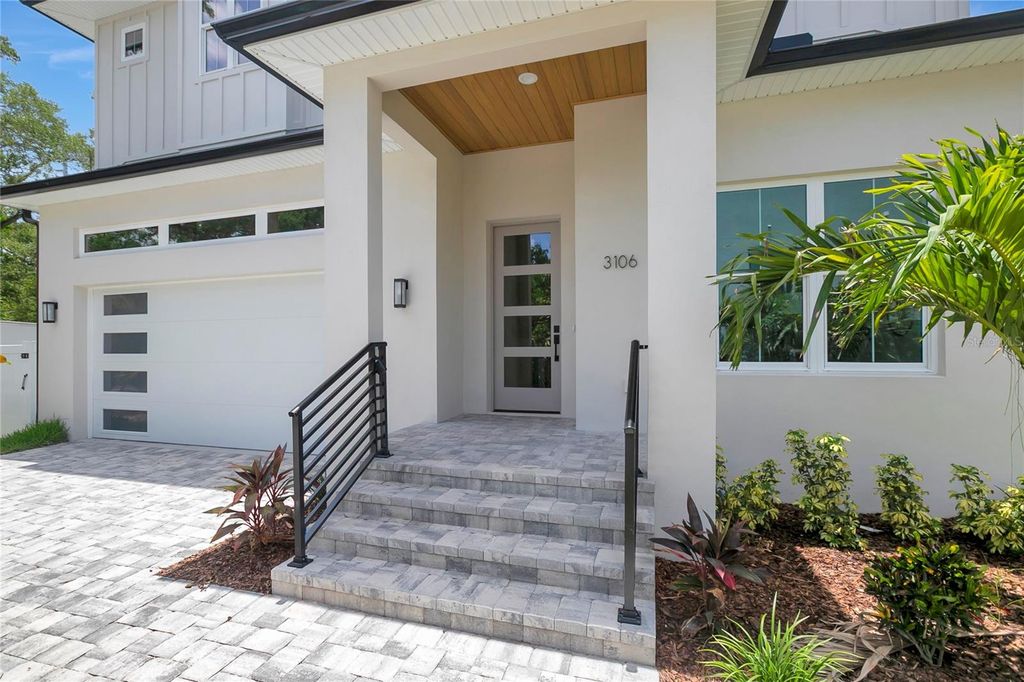 Image 5 of property listing at 3106 W COACHMAN AVENUE, Tampa, FL 33611