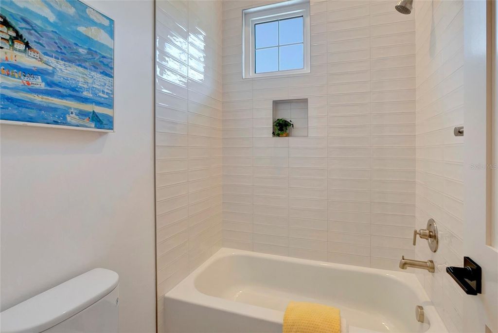 Image 43 of property listing at 3106 W COACHMAN AVENUE, Tampa, FL 33611
