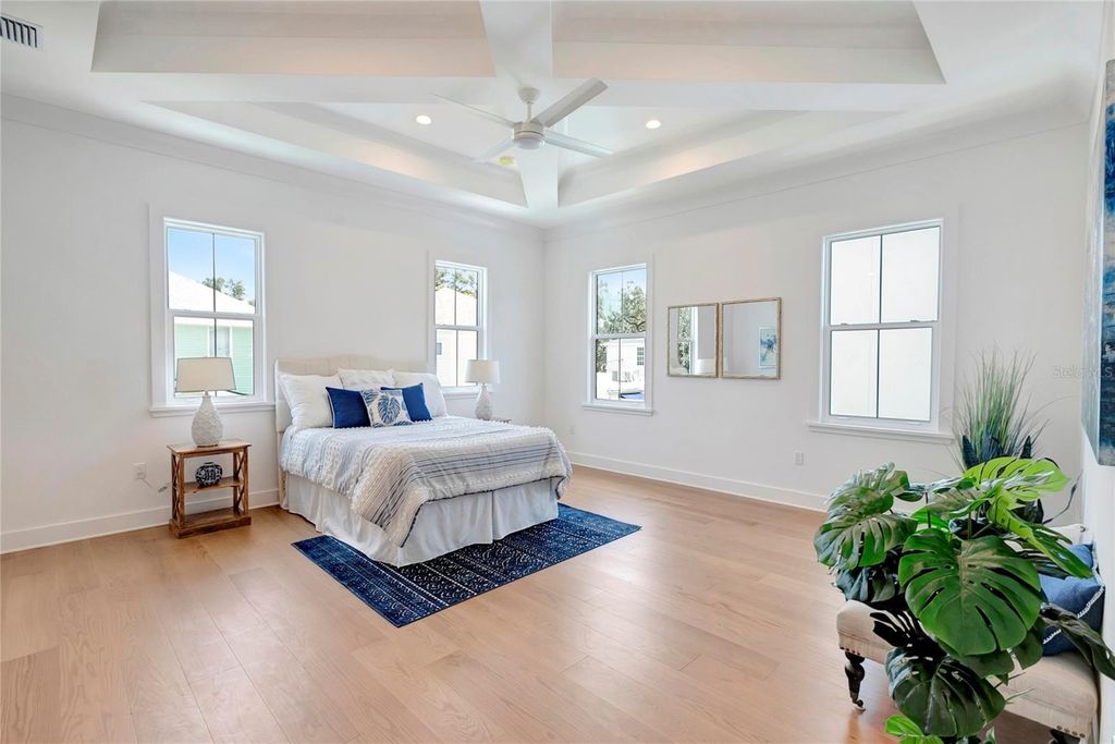 Image 57 of property listing at 3106 W COACHMAN AVENUE, Tampa, FL 33611