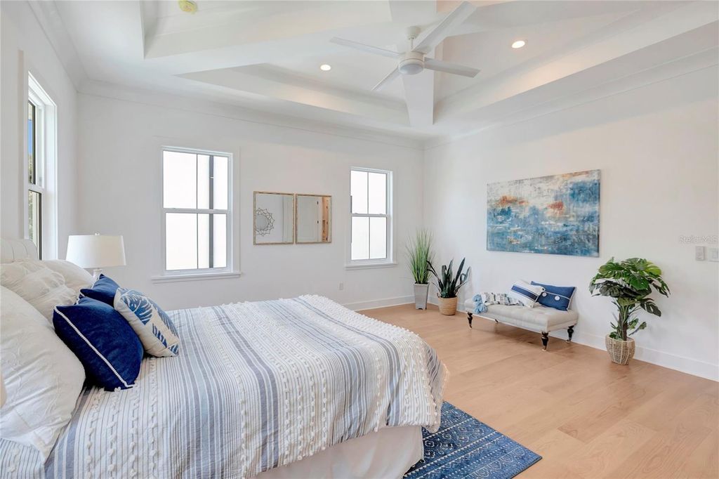 Image 58 of property listing at 3106 W COACHMAN AVENUE, Tampa, FL 33611