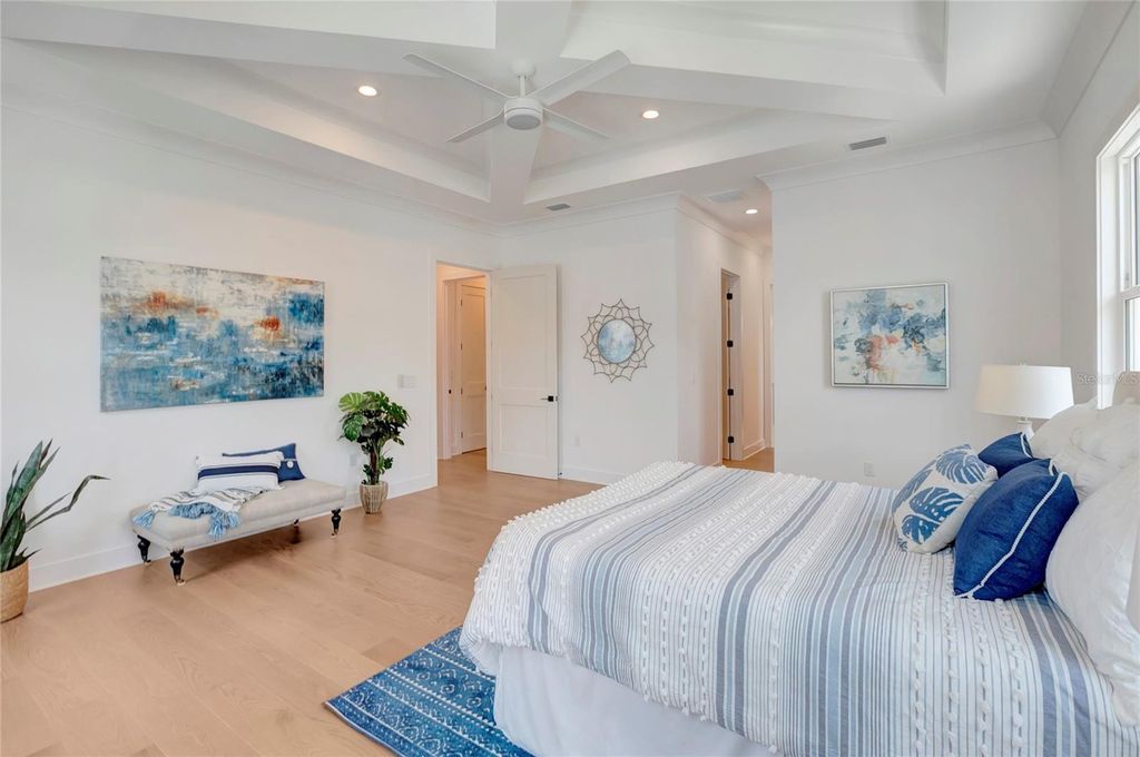 Image 59 of property listing at 3106 W COACHMAN AVENUE, Tampa, FL 33611