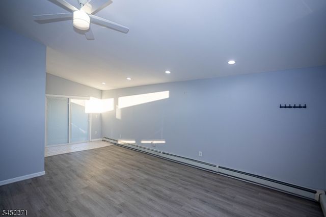 18 Robinhood Dr, Sayreville Boro, NJ 08859