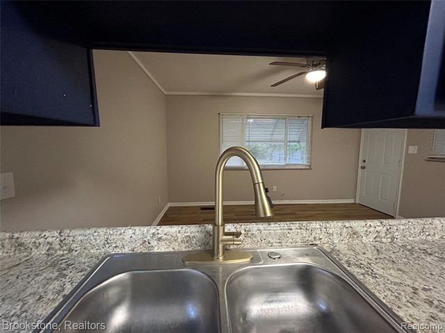 7243 Dacosta, Redford, MI 48239