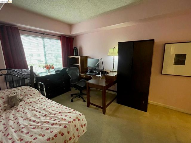 989 989 Webster St 450, Oakland, CA 94607