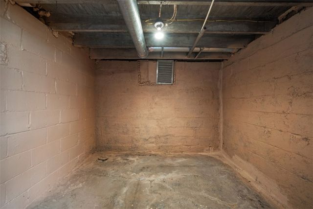 254 Ridge Ave, New Kensington, PA 15068