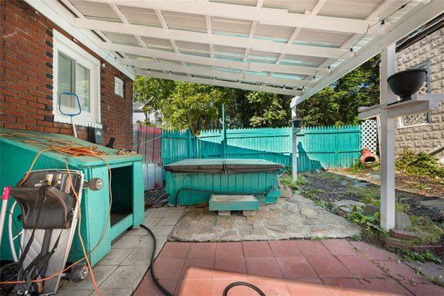 254 Ridge Ave, New Kensington, PA 15068