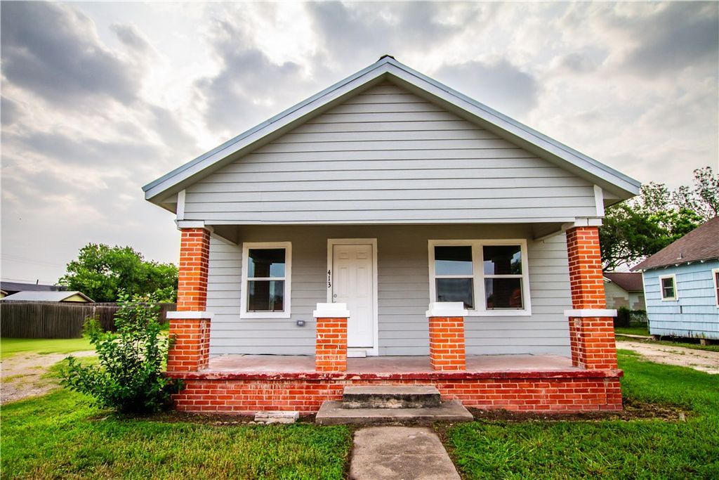 413 South San Patricio, Sinton, TX 78387 — exterior