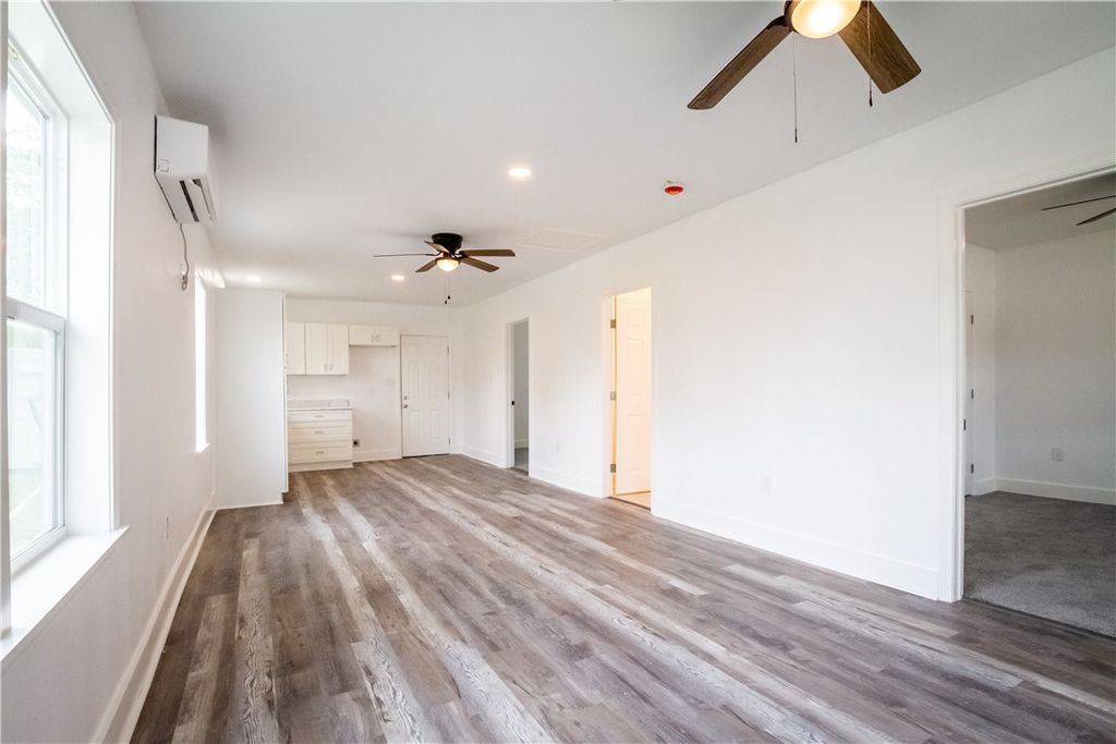 413 South San Patricio, Sinton, TX 78387 — photo 4