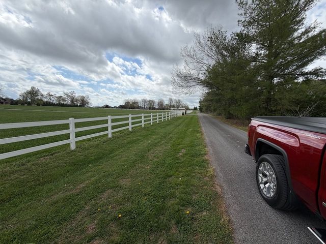 10 Ledford Mill Lane, Normandy, TN 37360