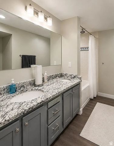 978 OAKWOOD DR, Bountiful, UT 84010