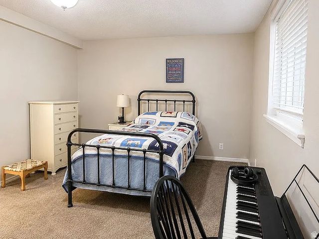 978 OAKWOOD DR, Bountiful, UT 84010