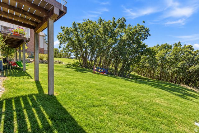 978 OAKWOOD DR, Bountiful, UT 84010