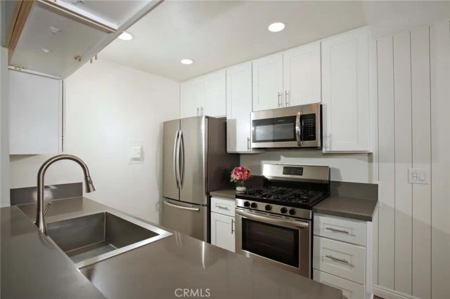 441 Burchett 110, Glendale, CA 91203