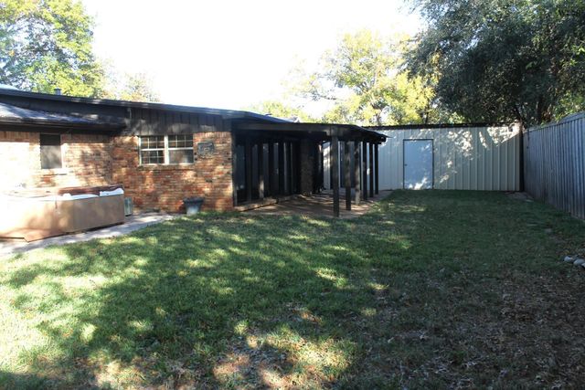 2813 LAMBETH WAY, Wichita Falls, TX 76309