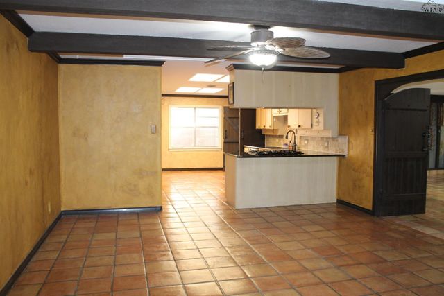 2813 LAMBETH WAY, Wichita Falls, TX 76309