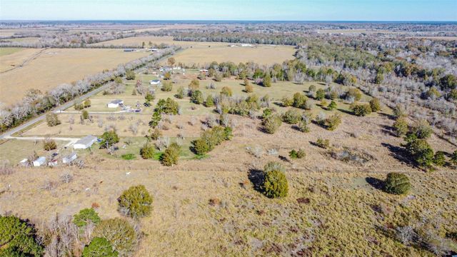 1889 County Road 2068, Hull, TX 77564