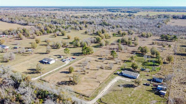 1889 County Road 2068, Hull, TX 77564