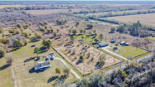 1889 County Road 2068, Hull, TX 77564