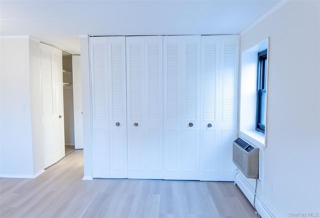 100 Clinton Avenue 2E, Mineola, NY 11504