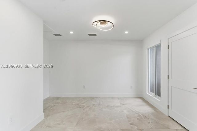 291 E Shore Dr E 0, Miami, FL 33133