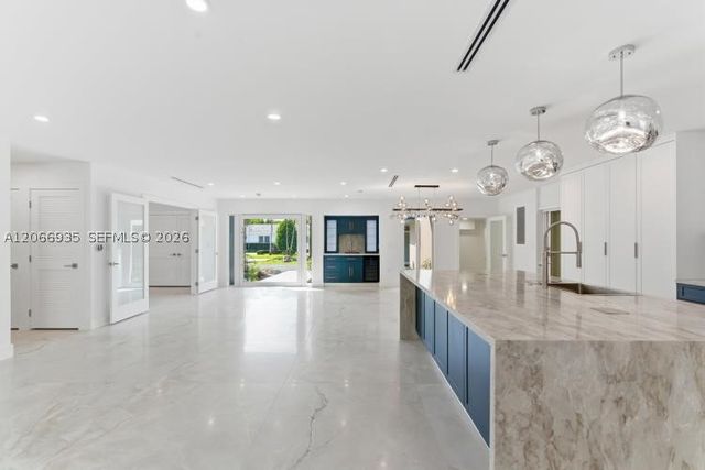 291 E Shore Dr E 0, Miami, FL 33133