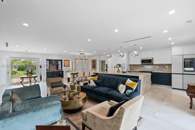 291 E Shore Dr E 0, Miami, FL 33133