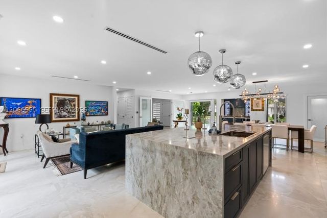 291 E Shore Dr E 0, Miami, FL 33133