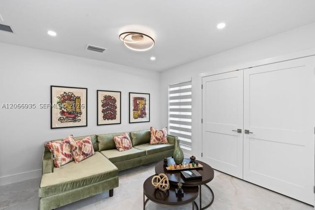 291 E Shore Dr E 0, Miami, FL 33133