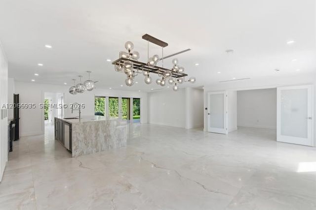 291 E Shore Dr E 0, Miami, FL 33133