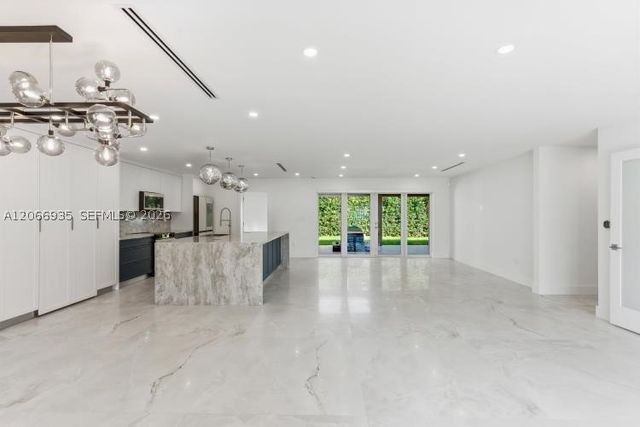 291 E Shore Dr E 0, Miami, FL 33133