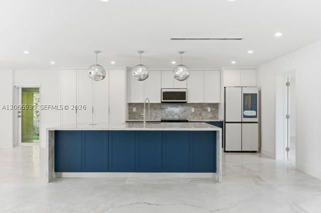 291 E Shore Dr E 0, Miami, FL 33133