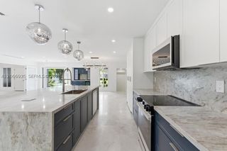 291 E Shore Dr E 0, Miami, FL 33133