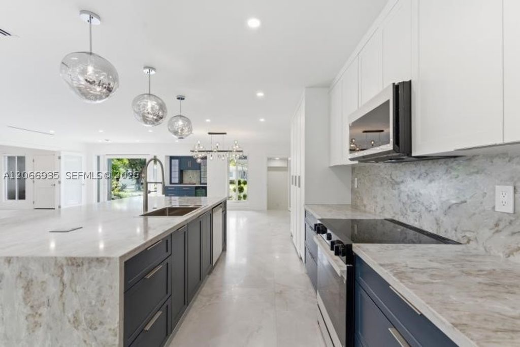 291 E Shore Dr E 0, Miami, FL 33133
