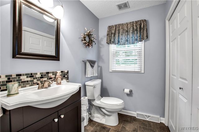 2850 Amsdell Road 1, Hamburg, NY 14075