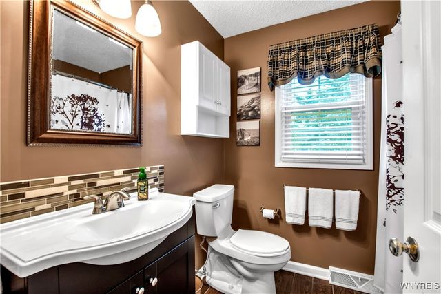 2850 Amsdell Road 1, Hamburg, NY 14075