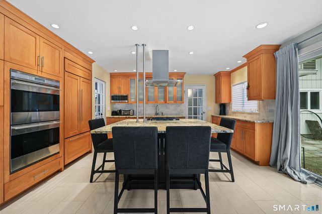 15 Four Brooks Circle, Stamford, CT 06903