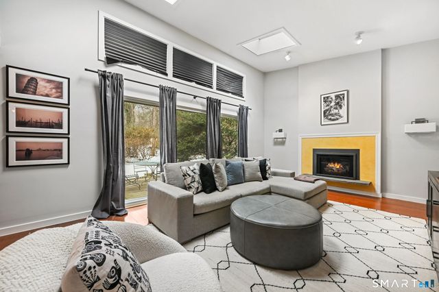 15 Four Brooks Circle, Stamford, CT 06903