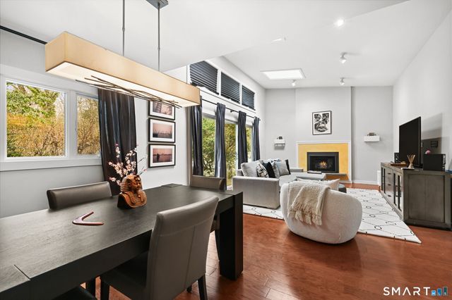 15 Four Brooks Circle, Stamford, CT 06903