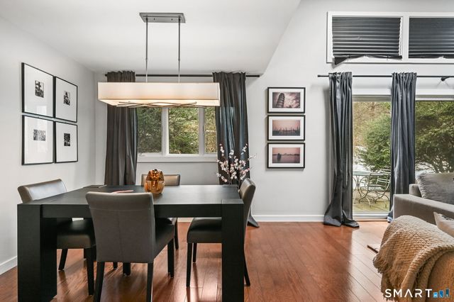 15 Four Brooks Circle, Stamford, CT 06903